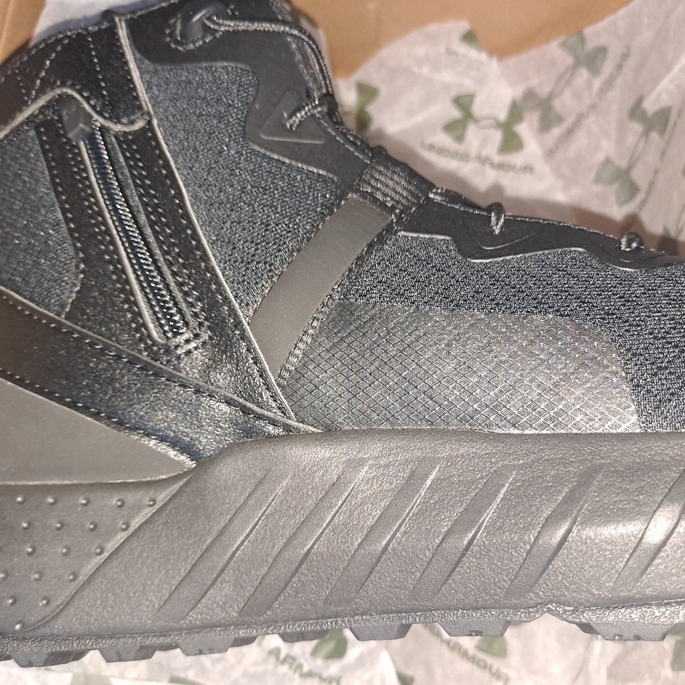 Under Armour Valsetz side zip Mid Boot 10.5